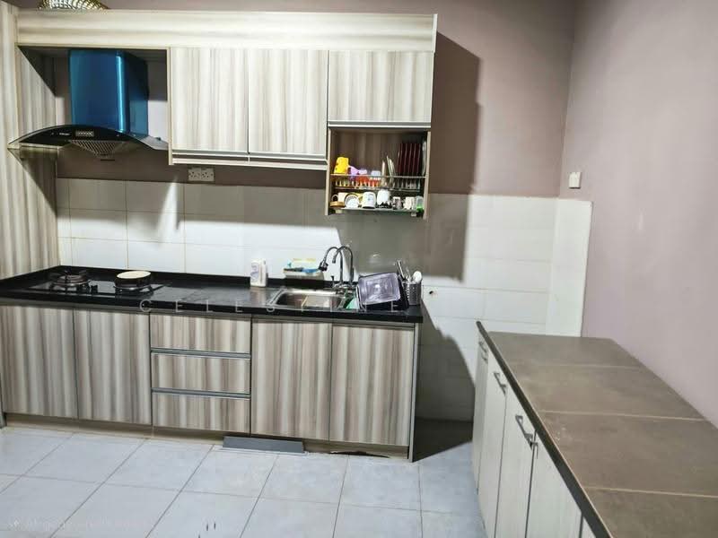 Rumah Berkembar untuk Dijual di Taman Tasik Semenyih (Semenyih) - Celestine Ting - Kitchen - PropertyGuru.com.my