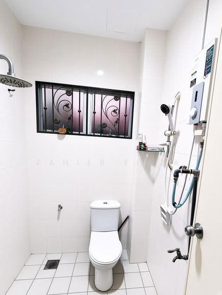 Rumah Teres 2-Tingkat untuk Dijual di Bandar Puteri Puchong (Puchong) - Zahier Firza - Bathroom - PropertyGuru.com.my