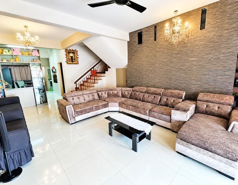 Rumah Teres 2-Tingkat untuk Dijual di Bandar Puteri Puchong (Puchong) - Zahier Firza - Living Room - PropertyGuru.com.my