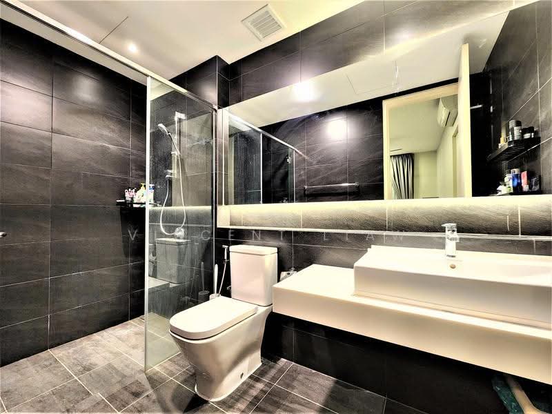 Kediaman Servis untuk Dijual di NOVUM - Vincent Liaw - Bathroom - PropertyGuru.com.my