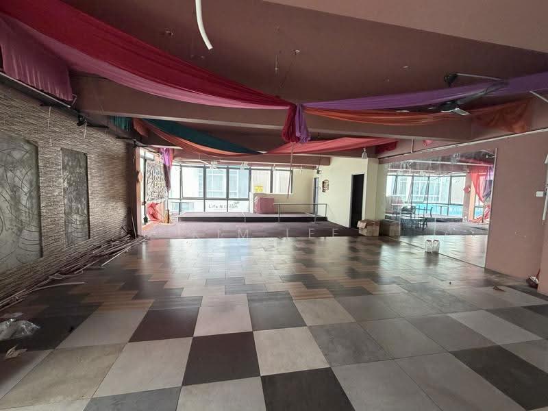 Shop / Office for Rent in Cheras Selatan (Cheras) - Kim Lee - Living Room - PropertyGuru.com.my