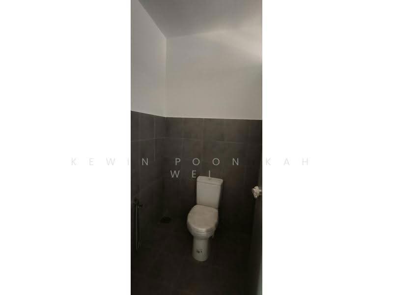 Kilang untuk Disewa di Taman Sepang (Sepang) - Kewin Poon Kah Wei - Bathroom - PropertyGuru.com.my