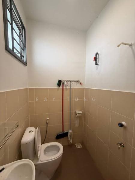 Rumah Teres 2.5-Tingkat untuk Dijual di Taman Scientex Pasir Gudang (Pasir Gudang) - Ray Tung - Bathroom - PropertyGuru.com.my