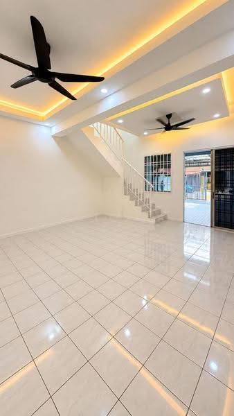2-storey Terraced House for Sale in Taman Pulai Indah (Johor Bahru) - Melinda Ee - Living Room - PropertyGuru.com.my
