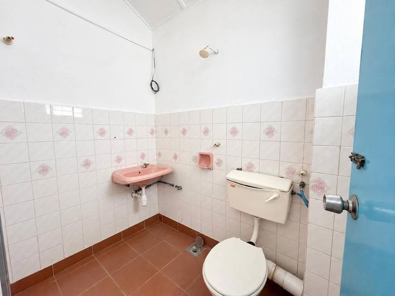 2-storey Terraced House for Sale in BANDAR PUCHONG JAYA (Puchong) - Maya Myra - Bathroom - PropertyGuru.com.my