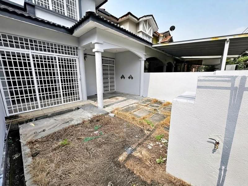 2-storey Terraced House for Sale in Seksyen 8 (Bangi) - Herman Sazwan Nor Rahim - Exterior - PropertyGuru.com.my