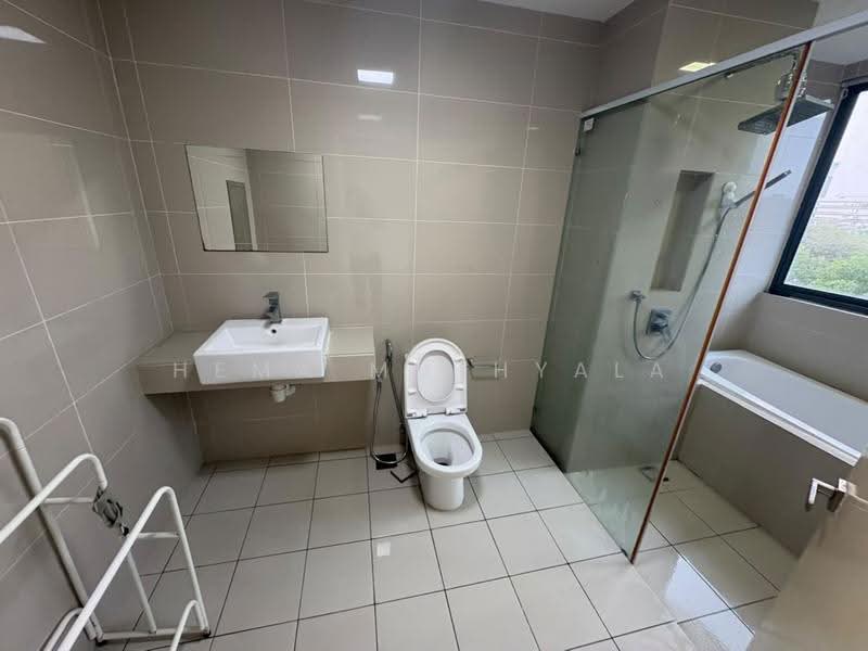 Condominium for Rent at Mirage By The Lake - Hema Muthyala - Bathroom - PropertyGuru.com.my