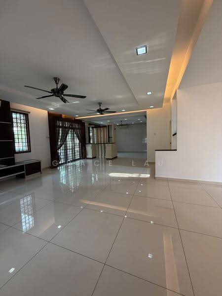 Link Bungalow for Rent in Taman Mount Austin (Tebrau) - Grace Lau - Living Room - PropertyGuru.com.my