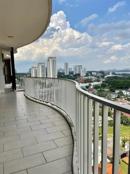 Condominium for Rent at Straits View 18 - June Tan - Balcony - PropertyGuru.com.my