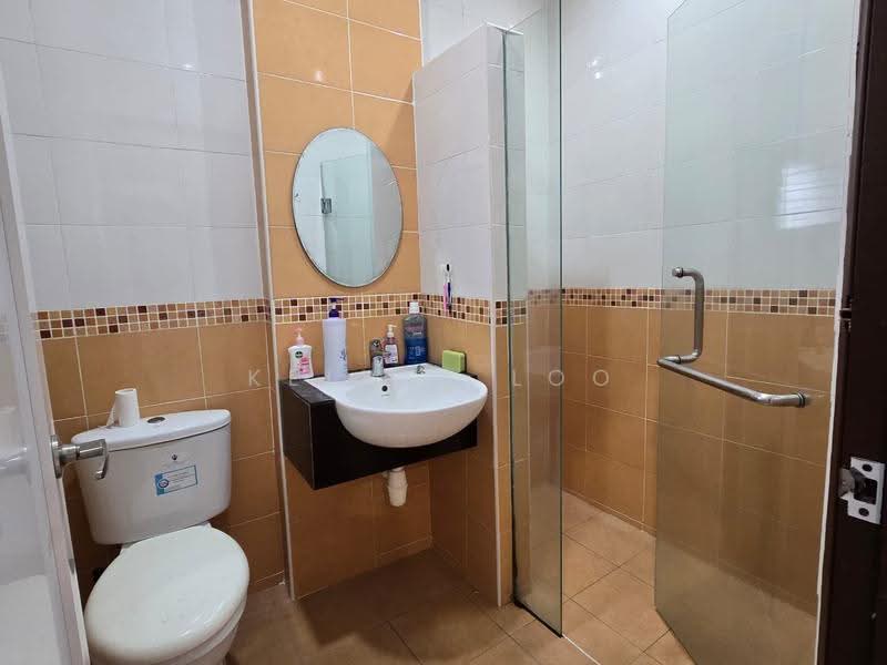 Kondominium untuk Dijual di Faber Ria - Kelvin Loo - Bathroom - PropertyGuru.com.my