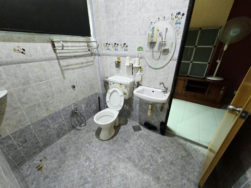 Rumah Teres 2-Tingkat untuk Dijual di Taman Desa Mewah (Semenyih) - Celestine Ting - Bathroom - PropertyGuru.com.my