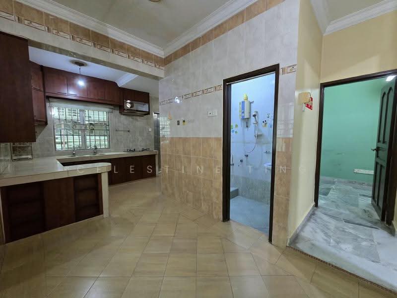 Rumah Teres 2-Tingkat untuk Dijual di Taman Desa Mewah (Semenyih) - Celestine Ting - Kitchen - PropertyGuru.com.my