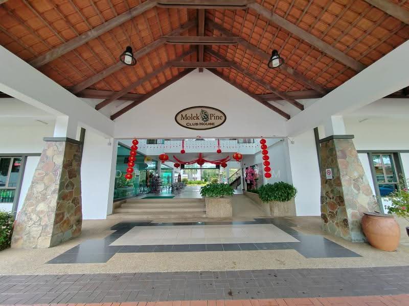 Pangsapuri untuk Dijual di Molek Pine 2 - Dexter Lim - Entrance - PropertyGuru.com.my