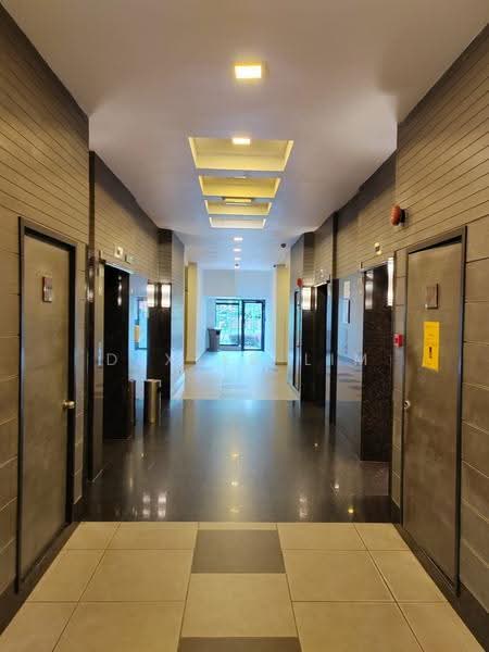 Pangsapuri untuk Dijual di Molek Pine 2 - Dexter Lim - Corridor - PropertyGuru.com.my
