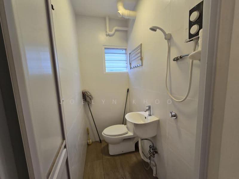 Condominium for Sale at Springfield Condominium - Joelyn Khoo - Bathroom - PropertyGuru.com.my