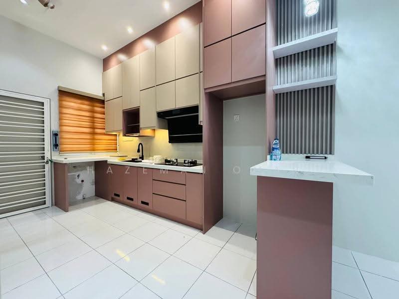 1-storey Terraced House for Sale in Cybersouth (Dengkil) - Hazeman Omar - Kitchen - PropertyGuru.com.my