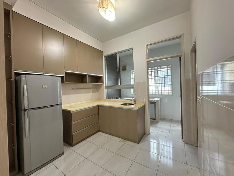 Rumah Teres 2.5-Tingkat untuk Dijual di Taman Setia Indah (Tebrau) - Cherie Chan - Kitchen - PropertyGuru.com.my