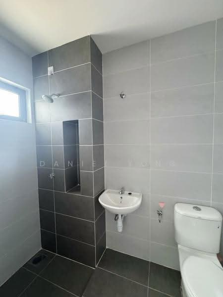 2-storey Terraced House for Sale in Gelang Patah (Johor) - Daniel Yong - Bathroom - PropertyGuru.com.my