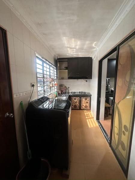 1.5-storey Terraced House for Rent in Johor Bahru (Johor) - Alvin Cham - Kitchen - PropertyGuru.com.my