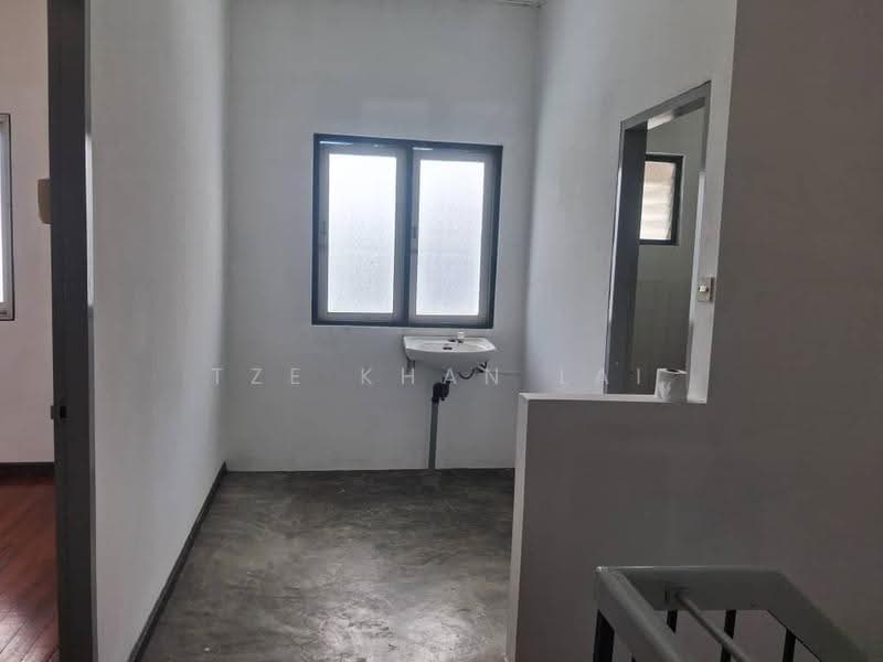 2-storey Terraced House for Sale in Kuching (Sarawak) - Tze Khan Lai - Interior - PropertyGuru.com.my