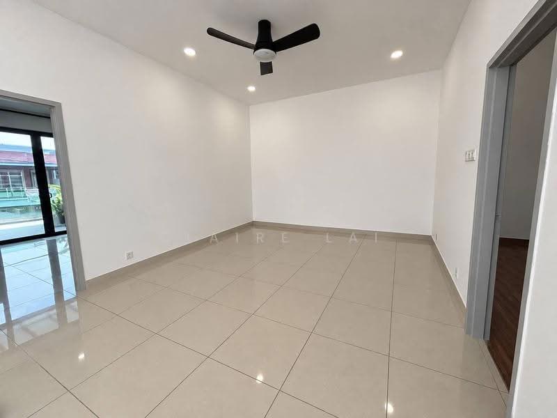 2-storey Terraced House for Sale in Bandar Indahpura (Kulai) - Claire Lai - Living Room - PropertyGuru.com.my