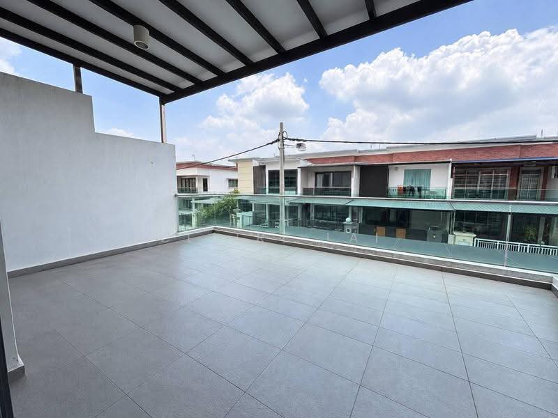 2-storey Terraced House for Sale in Bandar Indahpura (Kulai) - Claire Lai - Balcony - PropertyGuru.com.my