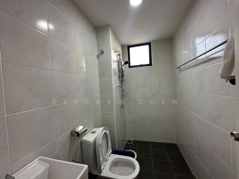 Rumah Teres 2-Tingkat untuk Disewa di Bandar Cassia (Batu Kawan) - Bernard Chew - Bathroom - PropertyGuru.com.my