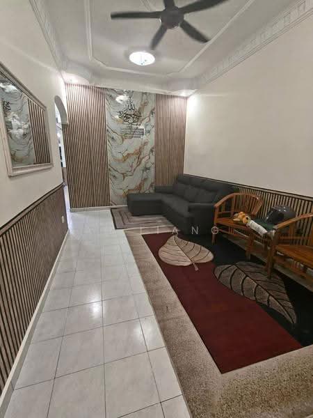 1-storey Terraced House for Sale in Bandar Putra Kulai (Kulai) - Ah Liang - Living Room - PropertyGuru.com.my