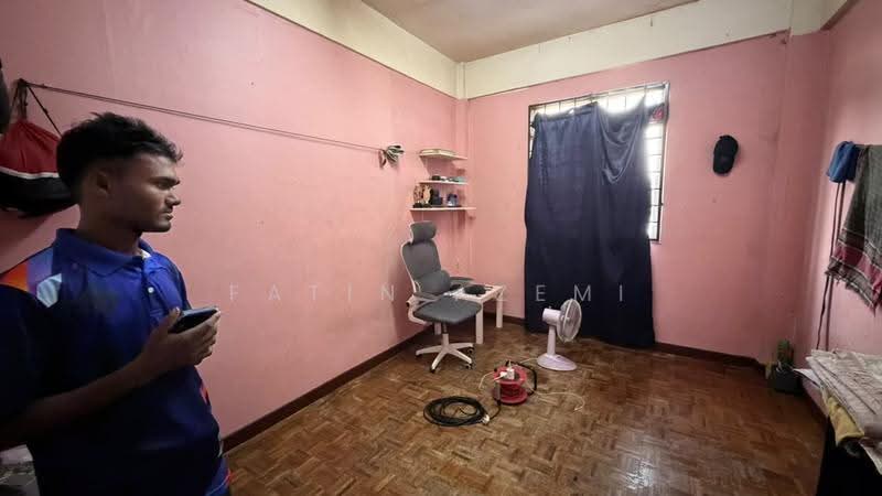 Apartment for Sale at Pangsapuri Seri Mawar - Fatin Azemi - Bedroom - PropertyGuru.com.my