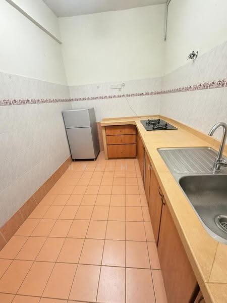 Pangsapuri untuk Dijual di Apartment Pesona - Hazim N - Kitchen - PropertyGuru.com.my