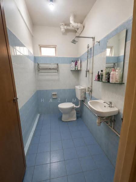 Pangsapuri untuk Dijual di Apartment Pesona - Hazim N - Bathroom - PropertyGuru.com.my
