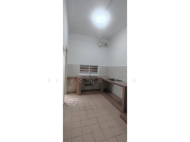 Apartment for Sale at Sri Awana Townhouse - Ee Fong Toh - Kitchen - PropertyGuru.com.my