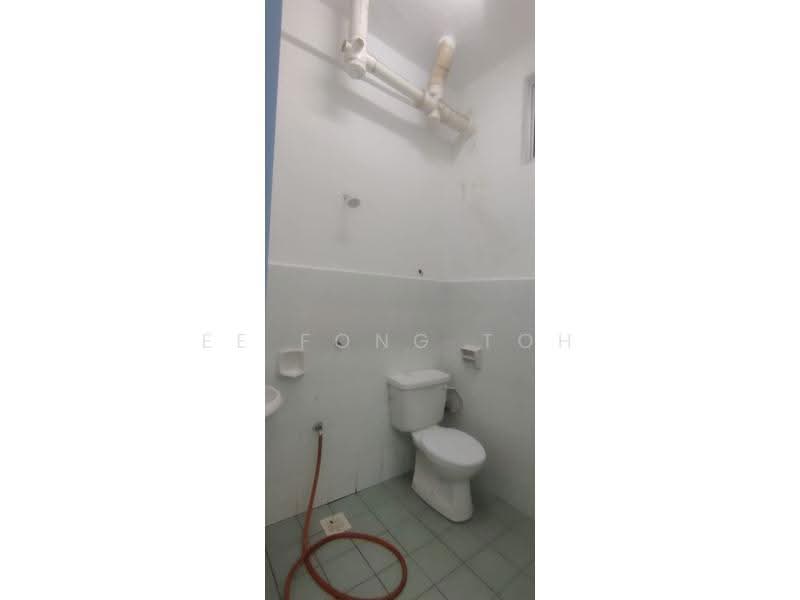 Apartment for Sale at Sri Awana Townhouse - Ee Fong Toh - Bathroom - PropertyGuru.com.my