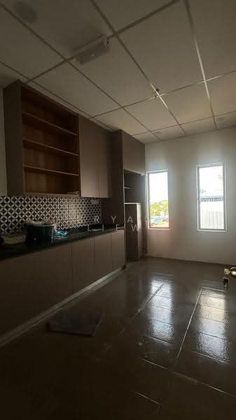 Semi-D Factory for Sale in Seksyen 35 (Shah Alam) - Bryan Liew - Kitchen - PropertyGuru.com.my