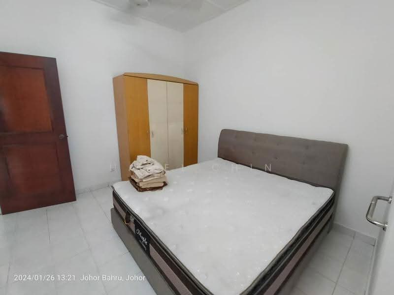 1.5-storey Terraced House for Sale in Taman Perling (Perling) - Hazel Chin - PropertyGuru.com.my