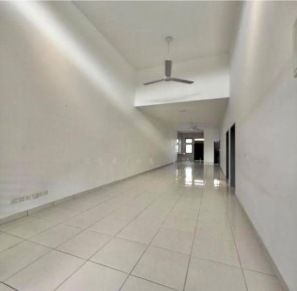 1-storey Terraced House for Sale in Bandar Putra Kulai (Kulai) - Claire Lai - Living Room - PropertyGuru.com.my