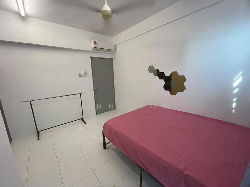 Condominium for Rent at Pinang Laguna - Sunny Lok - Bedroom - PropertyGuru.com.my