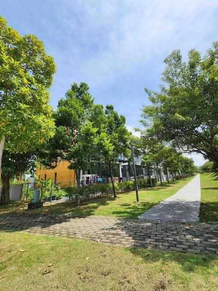 3-storey Terraced House for Sale in Lake Fields (Sungai Besi) - Edmund Lee - PropertyGuru.com.my