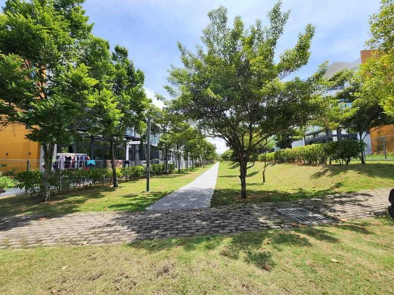3-storey Terraced House for Sale in Lake Fields (Sungai Besi) - Edmund Lee - PropertyGuru.com.my