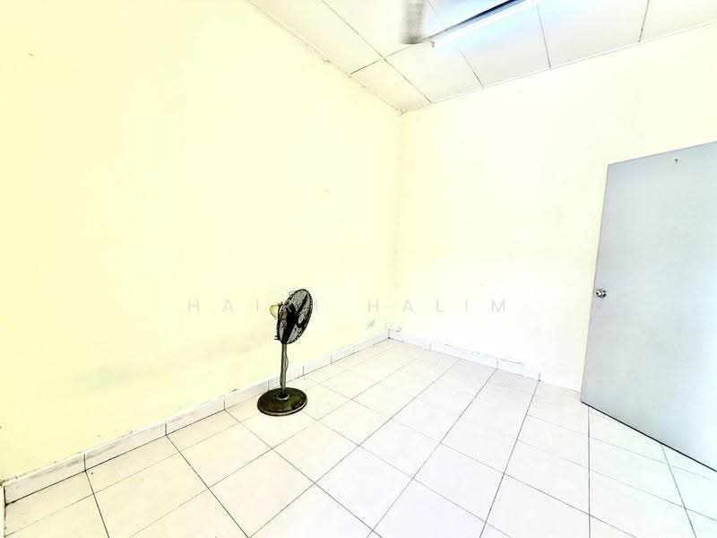1-storey Terraced House for Sale in Bandar Putera 2 (Klang) - Hairi Halim - PropertyGuru.com.my