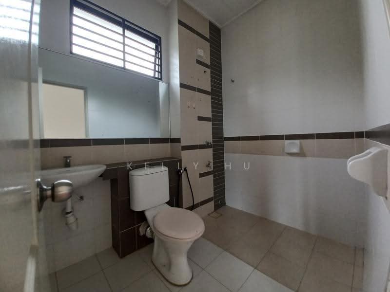2-storey Terraced House for Sale in Bandar Bukit Raja (Klang) - Kelly Hu - Bathroom - PropertyGuru.com.my