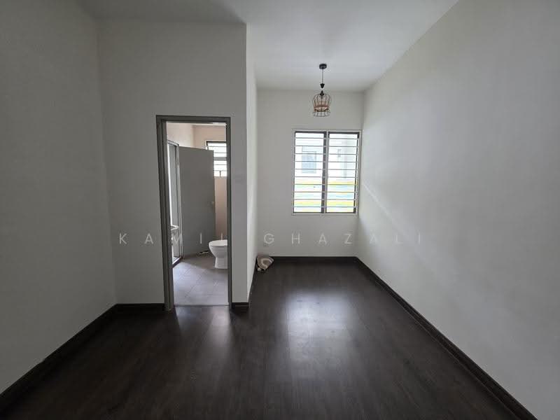 2-storey Terraced House for Sale in Presint 11 (Putrajaya) - Kamil Ghazali - Bathroom - PropertyGuru.com.my
