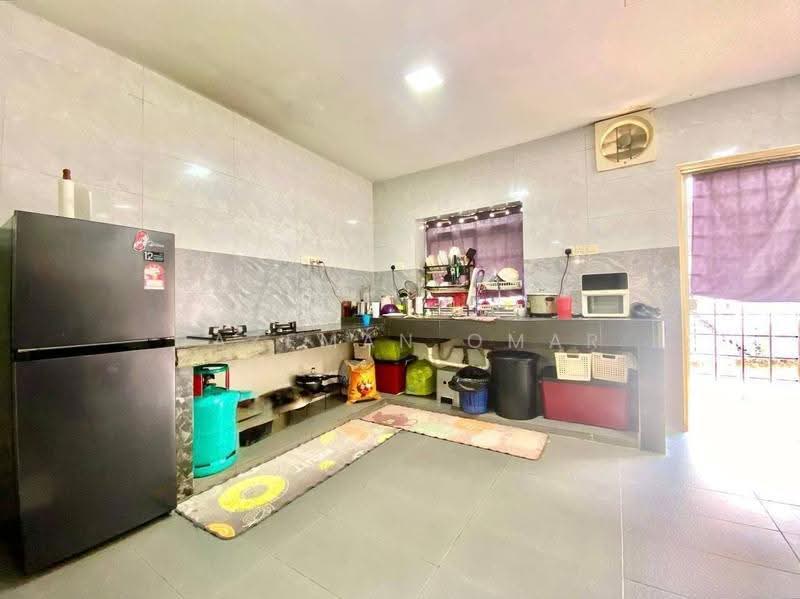 Rumah Teres 2-Tingkat untuk Dijual di Bandar Baru Bangi (Selangor) - Hazeman Omar - Kitchen - PropertyGuru.com.my