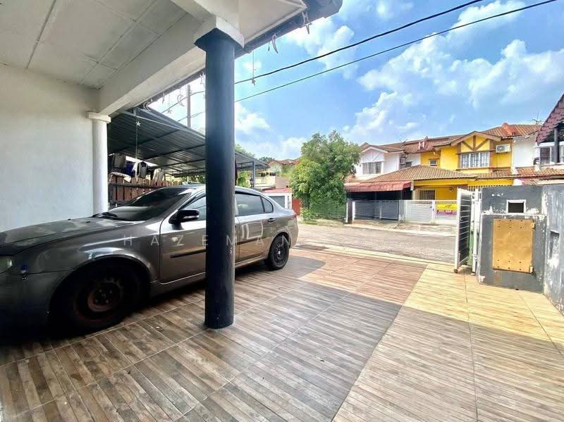 Rumah Teres 2-Tingkat untuk Dijual di Bandar Baru Bangi (Selangor) - Hazeman Omar - Exterior - PropertyGuru.com.my
