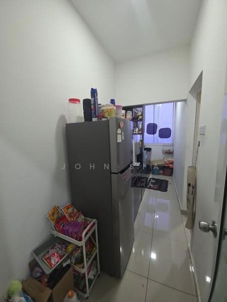 Kediaman Servis untuk Dijual di D'carlton (Residensi Seri Mega) - John Sia - Kitchen - PropertyGuru.com.my