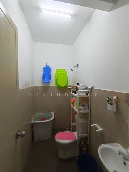 Rumah Teres 2.5-Tingkat untuk Dijual di Taman Scientex Senai (Senai) - Melinda Ee - Bathroom - PropertyGuru.com.my