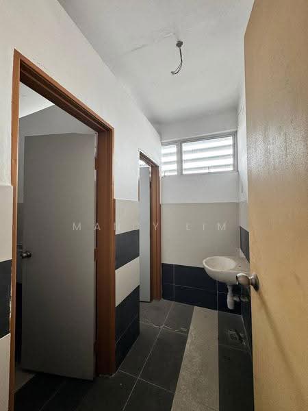 Factory for Rent in Kawasan Perindustrian SILC (Iskandar Puteri (Nusajaya)) - Mancy Lim - Bathroom - PropertyGuru.com.my
