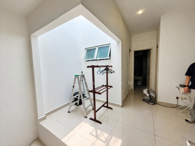 2-storey Terraced House for Sale in Bandar Putra Permai (Seri Kembangan) - Kayden Wong - Corridor - PropertyGuru.com.my