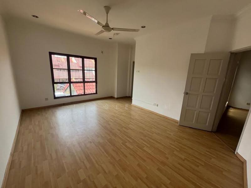 Rumah Teres 2-Tingkat untuk Dijual di Putra Permai (Subang Jaya) - Jessie Lim - PropertyGuru.com.my