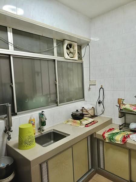 Apartment for Sale at Prima Tiara 1 - Jeffrey Yap - Kitchen - PropertyGuru.com.my